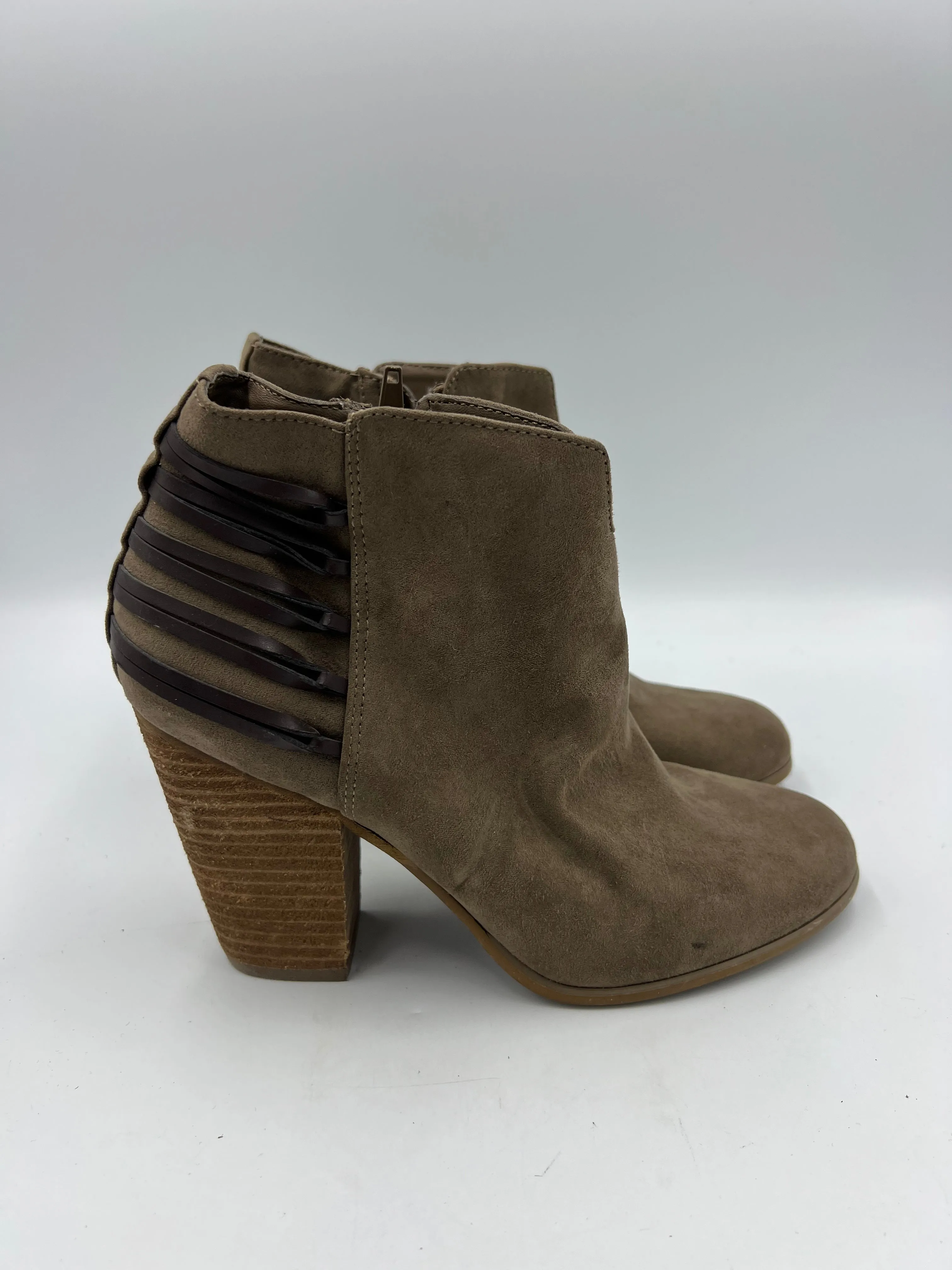 Boots By Carlos Santana In Brown, Size: 8.5