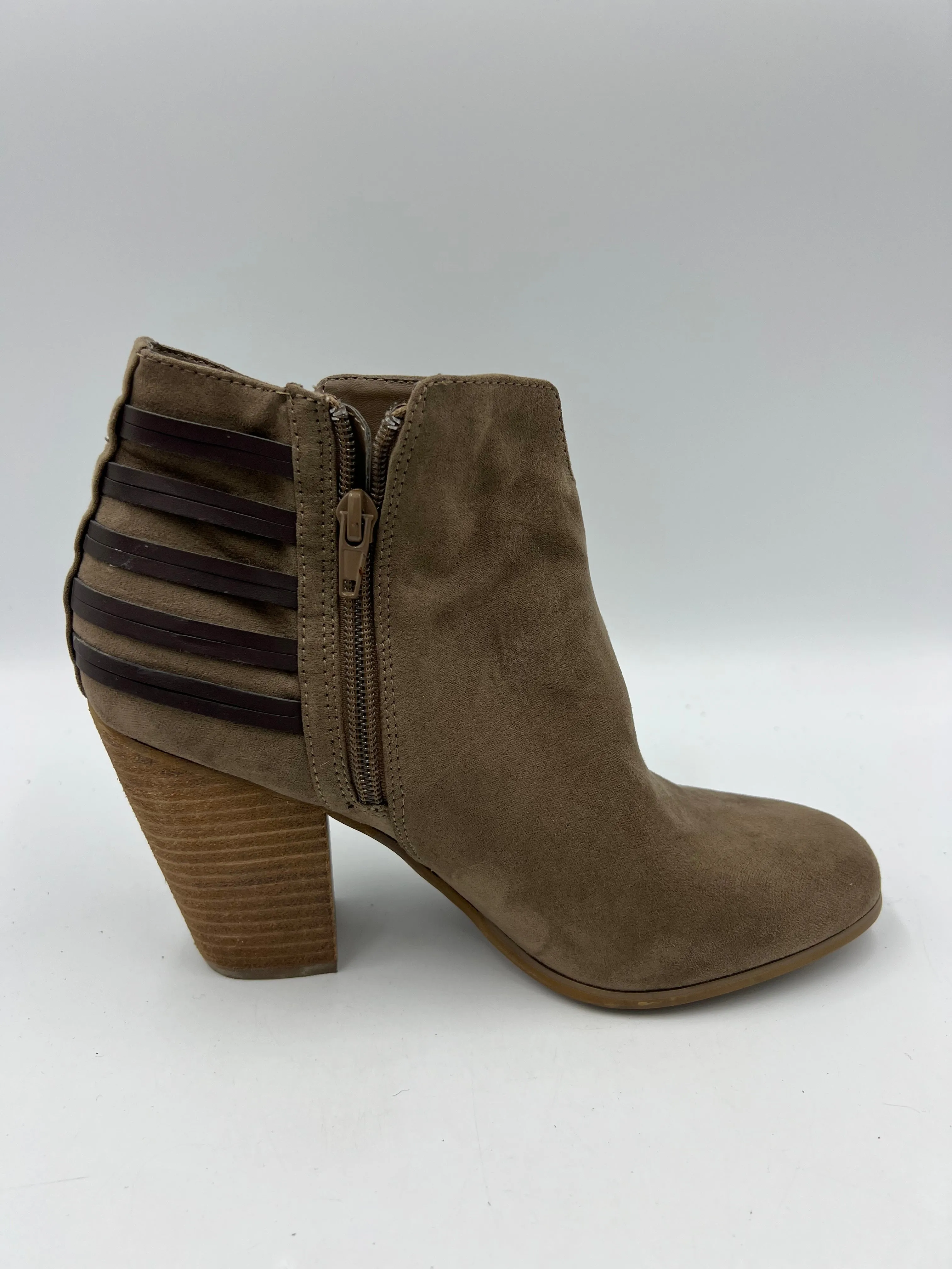 Boots By Carlos Santana In Brown, Size: 8.5