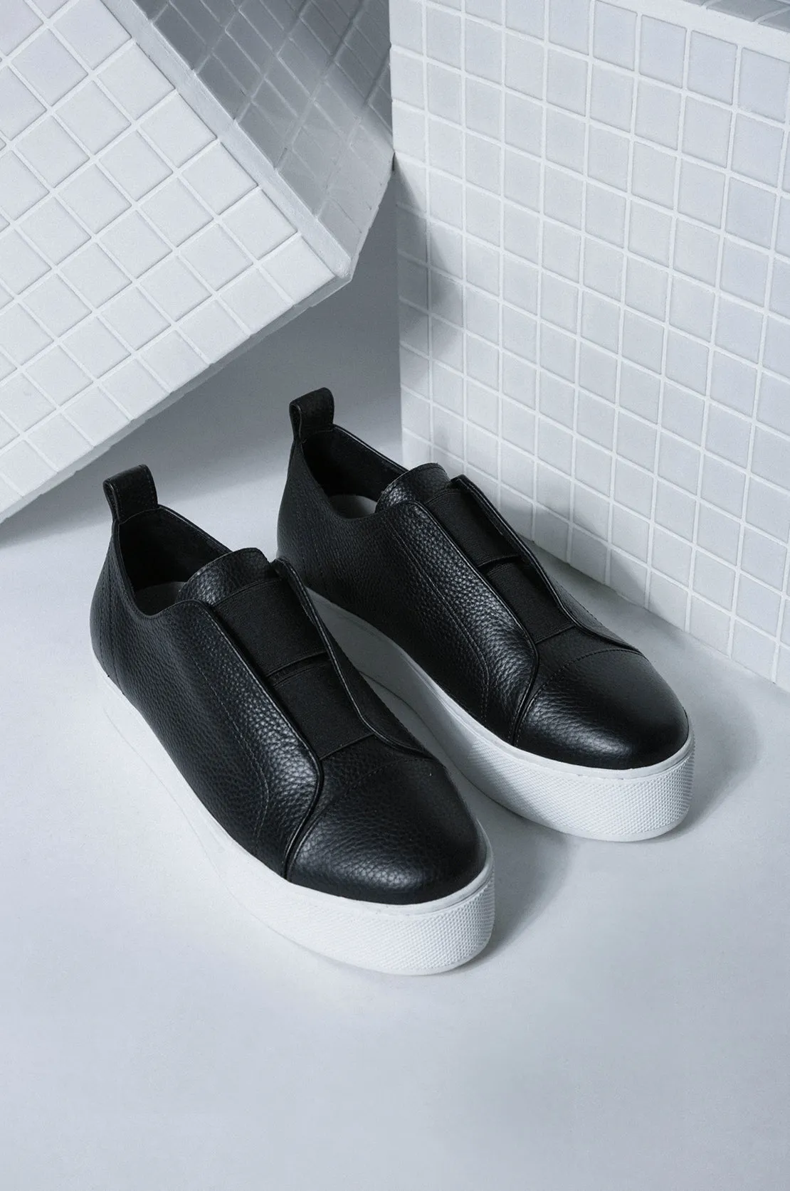 platform twice kick / black|white