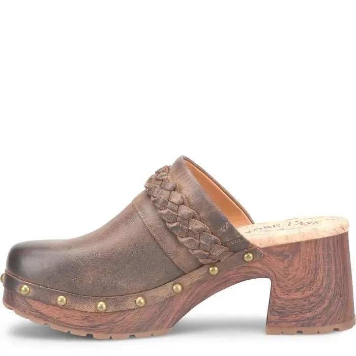Women’s Kork-Ease Tilly – Artisan Clog with Hand-Finished Leather